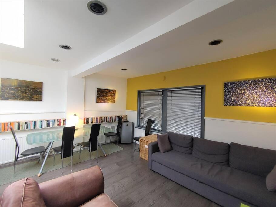 Stylish Apartment Near Carnaby Street, Sleeps 4. London Ngoại thất bức ảnh