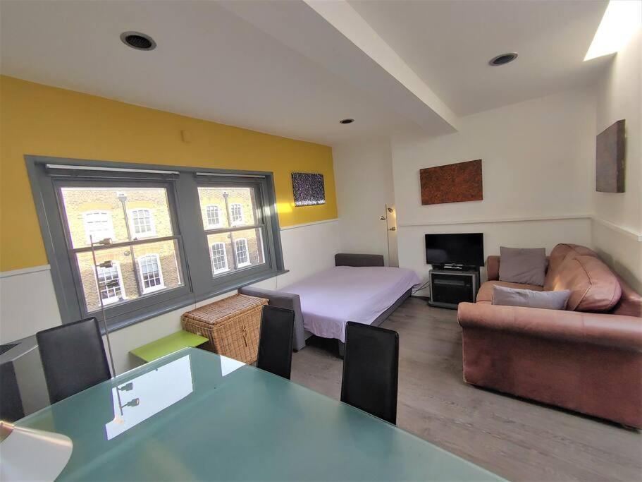 Stylish Apartment Near Carnaby Street, Sleeps 4. London Ngoại thất bức ảnh